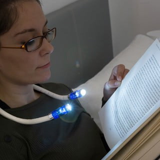 Ap kaklu liekama lasīšanas lampa InnovaGoods LED
