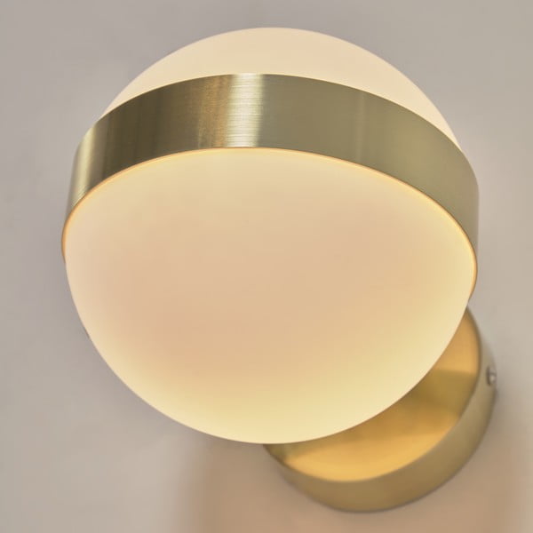 Sienas lampa zelta krāsā ø 15 cm Anasol – Kave Home-image-1