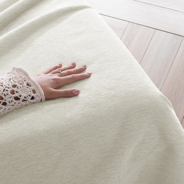 Krēmkrāsas gultas pārklājs no šenila 220x240 cm Talo – Filumi-image-3