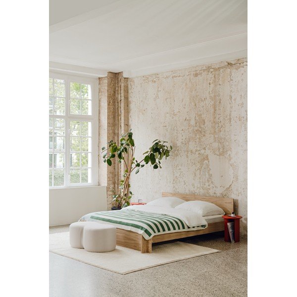 Dabīga toņa divvietīga gulta no skaidu plāksnēm/no finiera ar ozolkoka imitāciju ar redelēm 200x200 cm Valt – noo.ma-image-3