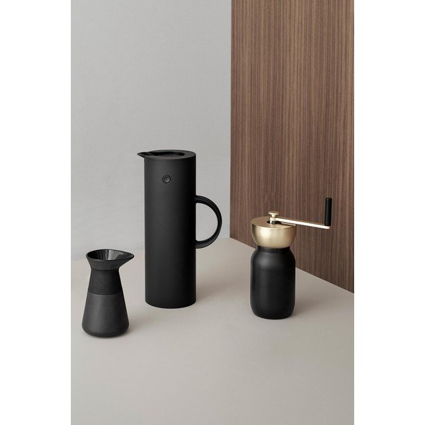 Melna akmensmasas piena krūze 400 ml Theo – Stelton-image-3
