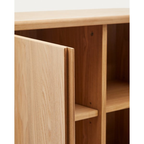 Dabīga toņa skapītis ar oškoka imitāciju 100x134x40 cm Salaya – Kave Home-image-4