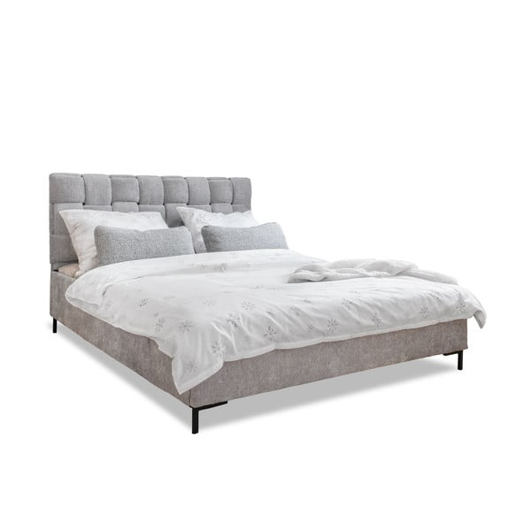 Gaiši pelēka polsterēta divvietīga gulta ar redelēm 180x200 cm Eve – Miuform