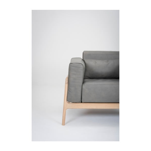 Tumši pelēks bifeļu ādas krēsls ar masīvkoka konstrukciju Gazzda Fawn-image-2