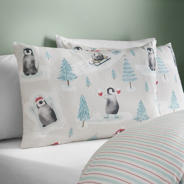 Dabīga toņa divguļamā flaneļa gultas veļa 200x200 cm Brushed Christmas Penguins – Catherine Lansfield-image-3