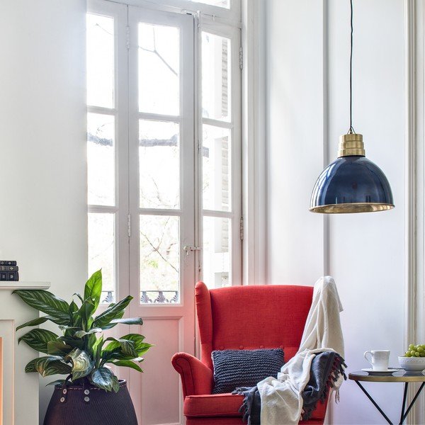 Tumši zila/zelta krāsas piekaramā lampa no metāla ø 40 cm Sublime – HF Living-image-1