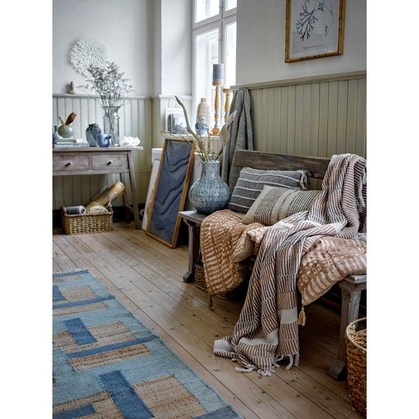 Dabīga toņa atpūtas pleds no pārstrādātas kokvilnas 160x130 cm Isnel – Bloomingville-image-1