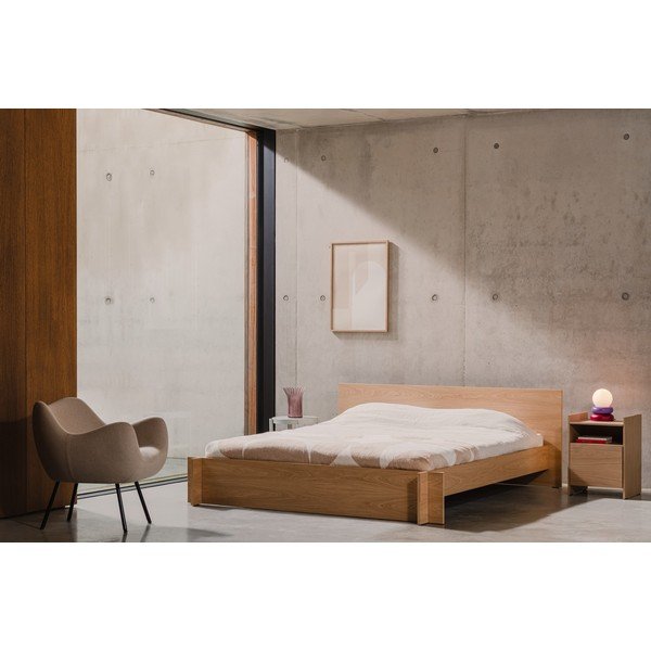 Dabīga toņa divvietīga gulta no skaidu plāksnēm/no finiera ar ozolkoka imitāciju ar redelēm 200x200 cm Valt – noo.ma-image-1