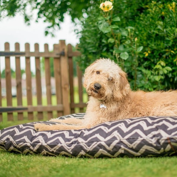 Melna mājdzīvnieku gulta suņiem 90x120 cm Outdoor Bed Barn Raven Black L – P.L.A.Y.-image-1