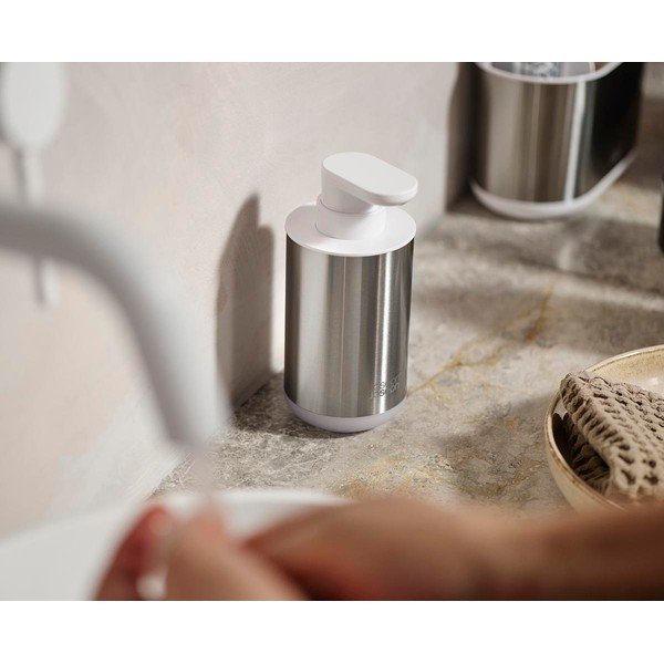 Sudraba krāsas nerūsējošā tērauda ziepju dozators 300 ml Duo Steel – Joseph Joseph-image-1