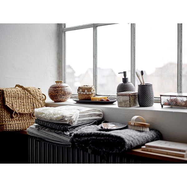 Pelēks māla vannas istabas piederumu komplekts Hrin – Bloomingville-image-1
