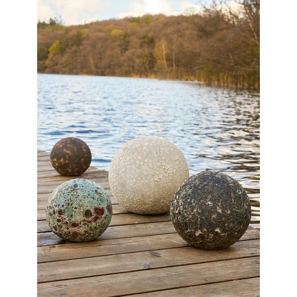 Terakotas dekoratīvā bumbiņa dārzam Reese – Bloomingville-image-1