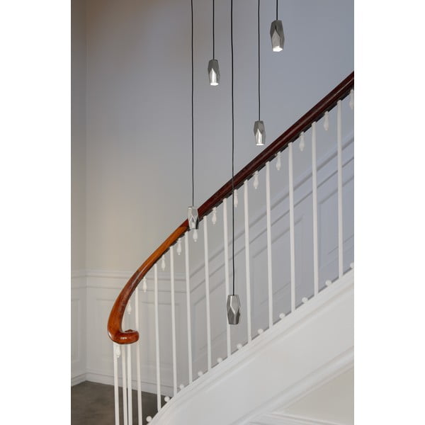 Melna piekaramā lampa Rosette mini – UMAGE-image-4