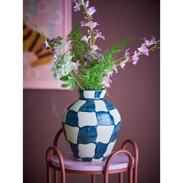 Zila/krēmkrāsas stikla ar rokām apgleznota vāze (augstums 24 cm) Check – Bloomingville-image-1