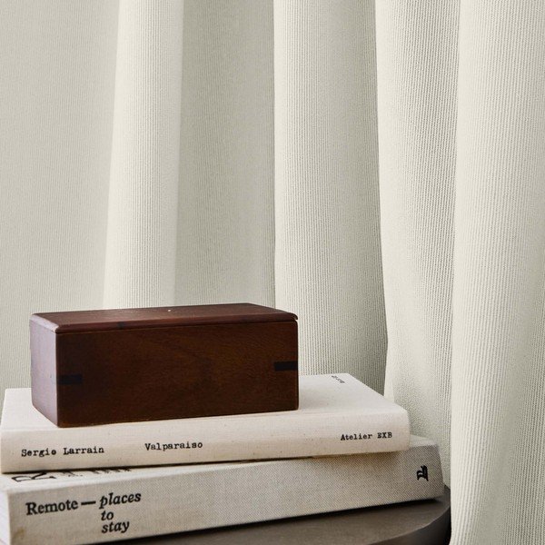 Bēšs velveta siltumizolējošs aizkars 140x260 cm Madison – douceur d'intérieur-image-4