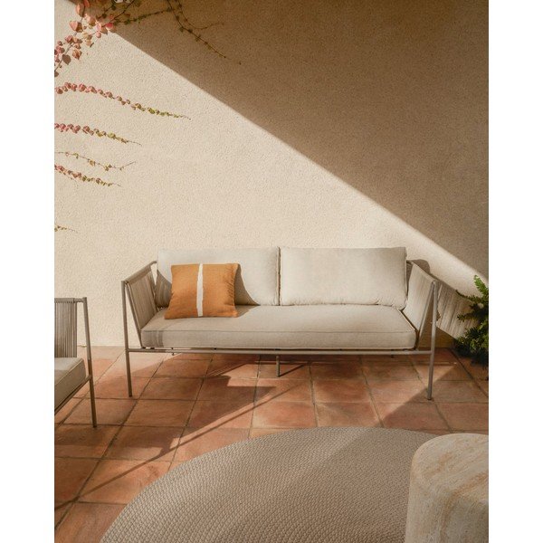 Bēšs polsterēts dārza dīvāns Zivia – Kave Home-image-1