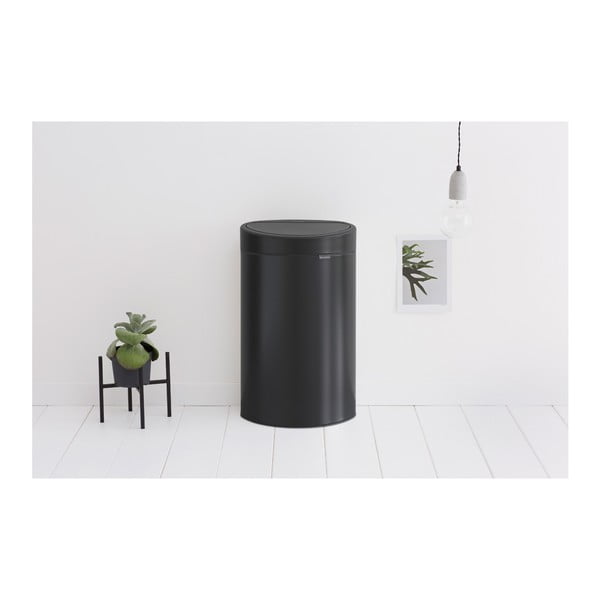 Matēti melna ar pieskārienu atverama tērauda atkritumu tvertne 40 l Touch Bin – Brabantia-image-1