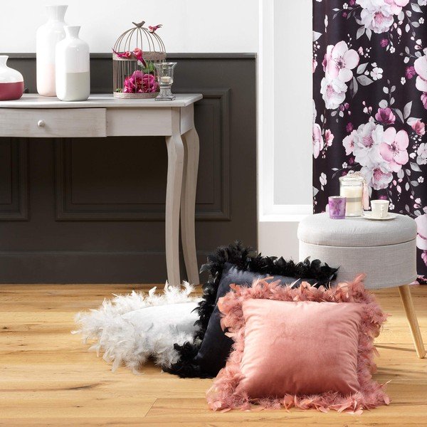 Samta dekoratīvais spilvens 40x40 cm Marlina – douceur d'intérieur-image-1