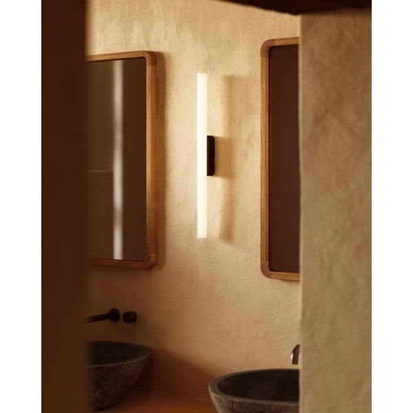 Melnbalta LED sienas lampa Valquiria – Kave Home-image-1