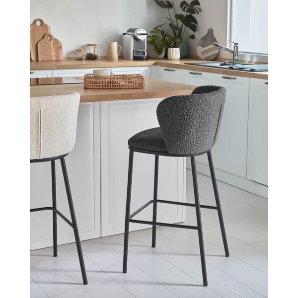 Melns bāra krēsls (sēdekļa augstums 65 cm) Ciselia – Kave Home-image-1