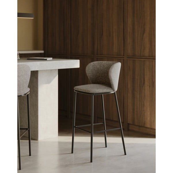 Gaiši brūns bāra krēsls (sēdekļa augstums 65 cm) Ciselia – Kave Home-image-1