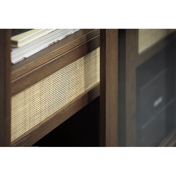 Tumši brūna vitrīna ar ozolkoka imitāciju un bīdāmām durvīm 110x160 cm Barrali – Unique Furniture-image-4