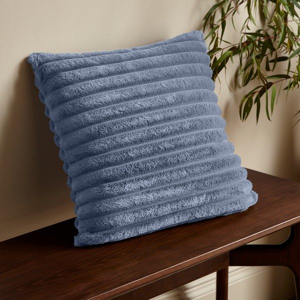 Mikroplīša dekoratīvais spilvens 45x45 cm Cosy Ribbed – Catherine Lansfield-image-1