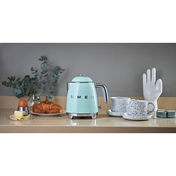 Gaiši zaļa nerūsējošā tērauda elektriskā tējkanna 800 ml Retro Style – SMEG-image-2