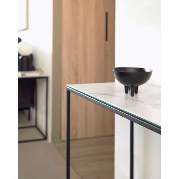 Melnbalts konsoles galds ar keramikas virsmu 30x110 cm Rewena – Kave Home-image-2