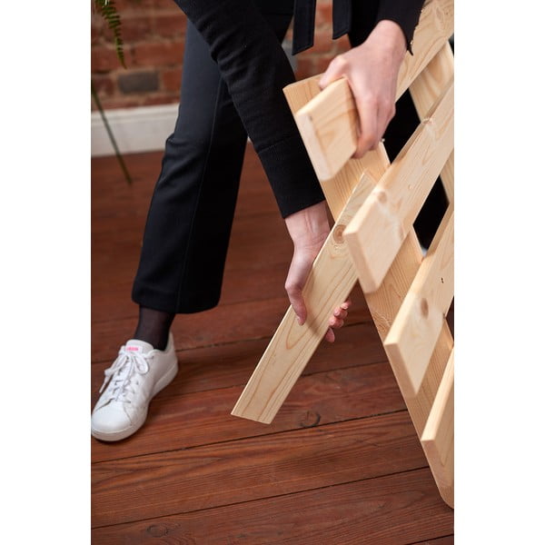 Brūns izvelkamais dīvāns 140 cm Roots – Karup Design-image-1