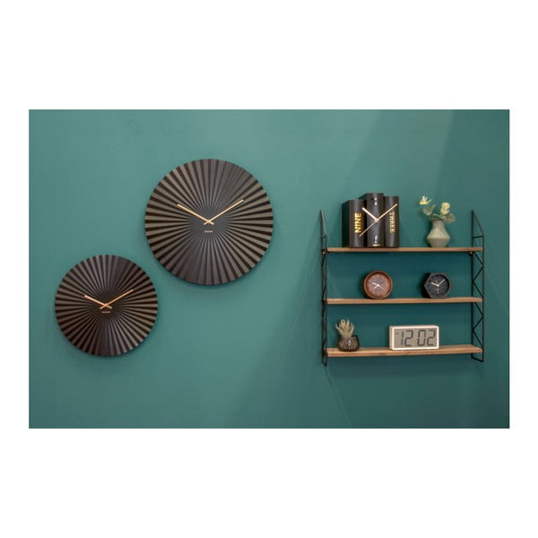 Melns galda pulkstenis grāmatu Karlsona formā-image-3