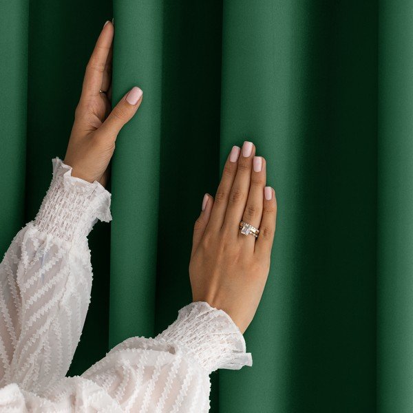 Tumši zaļš daļēji gaismu necaurlaidīgs aizkars 140x250 cm Carli – Restilo-image-3