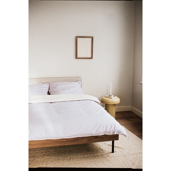 Tumša dabīga toņa polsterēta/no skaidu plāksnēm divvietīga gulta ar riekstkoka imitāciju ar redelēm 200x200 cm Streiko – noo.ma-image-3