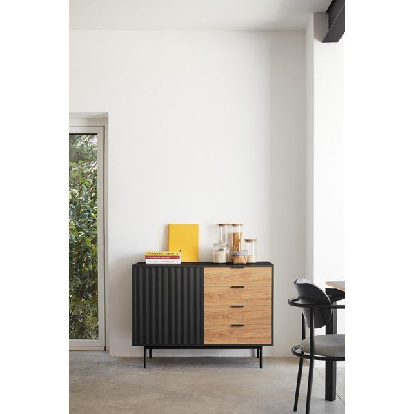 Melna/dabīga toņa zema kumode ar ozolkoka imitāciju 108x80 cm Sierra – Teulat-image-1