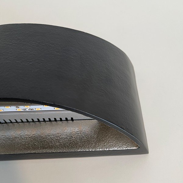 Melna LED sienas lampa ar regulējamu spilgtumu Arles – Fischer & Honsel-image-1