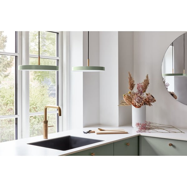 Gaiši zaļa LED piekaramā lampa no metāla ø 31 cm Asteria Mini – UMAGE-image-1