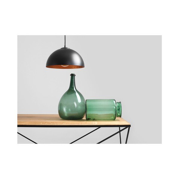 Žurnālgaldiņš ar melnu pamatni un masīvkoka virsmu Custom Form Daryl, platums 140 cm-image-3