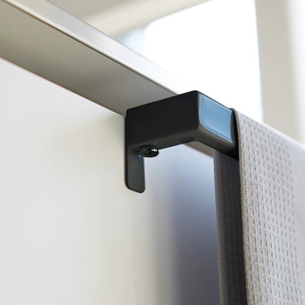 Melns piekarināms virtuves dvieļu turētājs Tower – YAMAZAKI-image-2