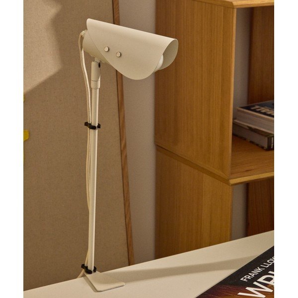 Gaiši pelēka metāla galda lampa ar klipsi (augstums 51 cm) Jula – Kave Home-image-3