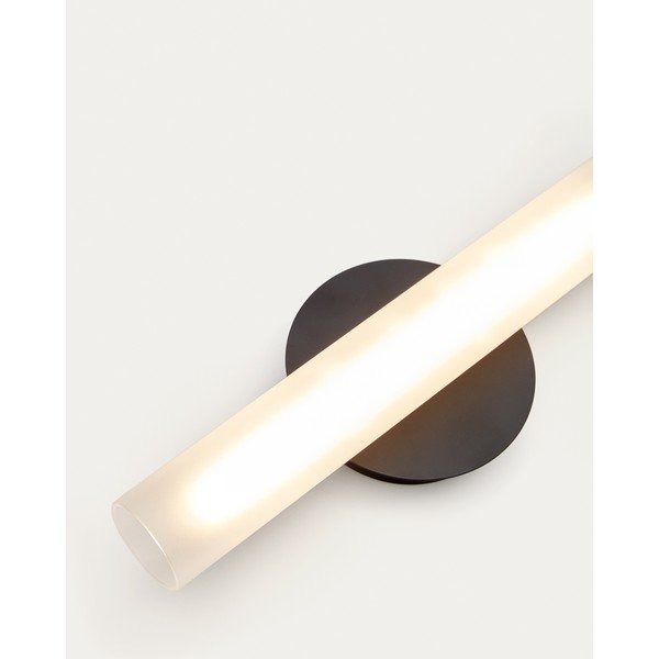 Melnbalta LED sienas lampa Vauxall – Kave Home-image-2