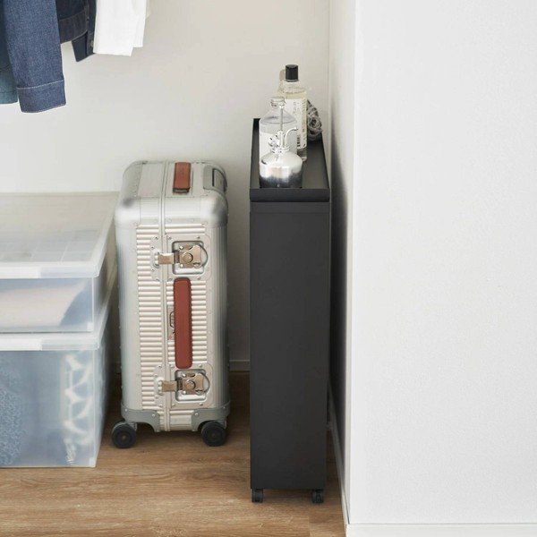 Melns metāla plaukts uz riteņiem 59x70x16 cm Tower – YAMAZAKI-image-4