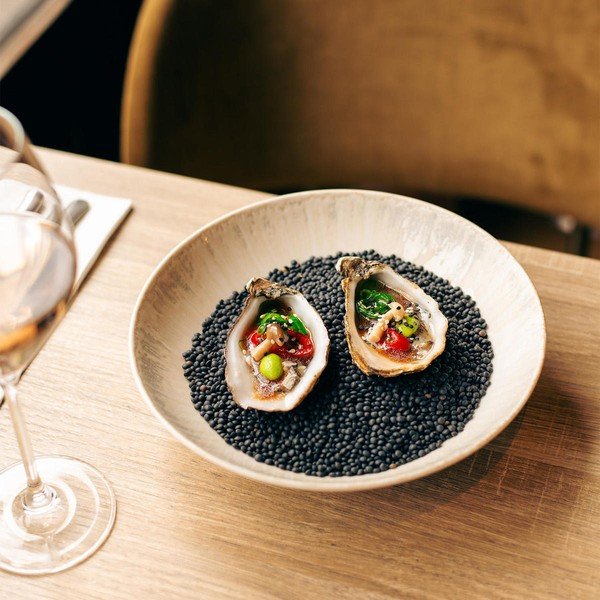 Gaiši pelēks zupas porcelāna šķīvis ø 21 cm Nuance – BonBistro-image-1