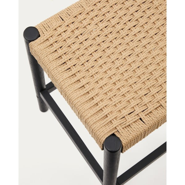 Melnas/dabīga toņa ozola masīvkoka bāra taburetes (2 gab.) (sēdekļa augstums 66 cm) Yalia – Kave Home-image-4