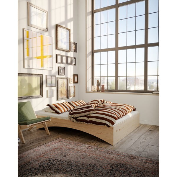 Dabīga toņa priedes masīvkoka divvietīga gulta bez galvgaļa 140x200 cm Orbit – Karup Design-image-1