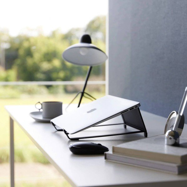 Melns metāla klēpjdatora statīvs Tower – YAMAZAKI-image-2