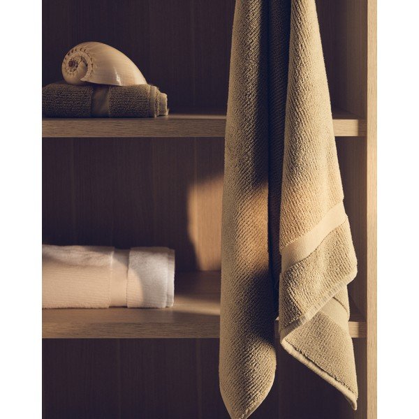 Zaļš frotē kokvilnas dvielis 70x140 cm Olvira – Kave Home-image-1