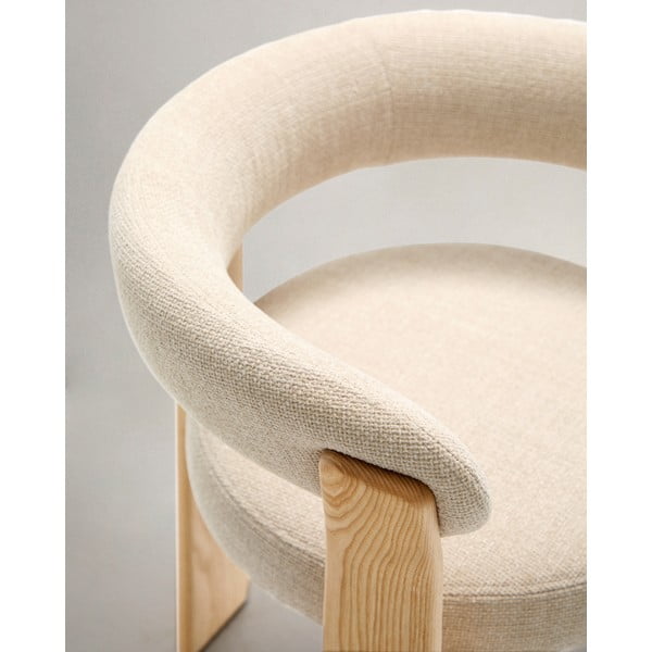 Bēšs/dabīga toņa oša masīvkoka ēdamistabas krēsls ar roku balstiem Granite – Kave Home-image-3