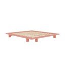 Gaiši rozā priedes masīvkoka divvietīga gulta ar režģi 140x200 cm Japan – Karup Design