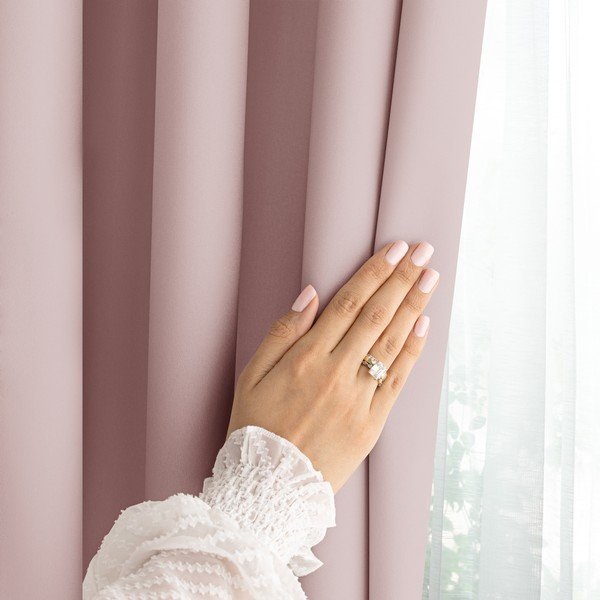 Dūmakaini rozā daļēji gaismu necaurlaidīgs aizkars 140x250 cm Carli Tie – Restilo-image-3