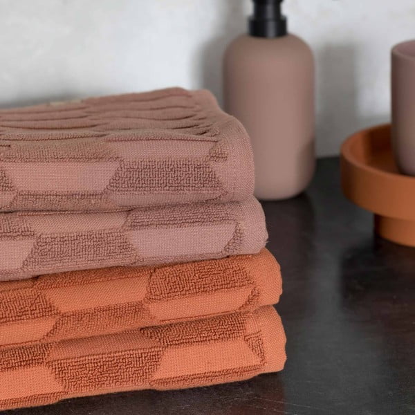 Brūns kokvilnas dvielis 50x95 cm Geo – Mette Ditmer Denmark-image-1